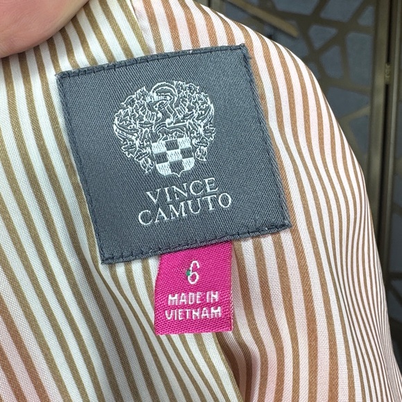 Vince Camuto Coral Tailored Blazer – Size 6 | One Button - Picture 4 of 11